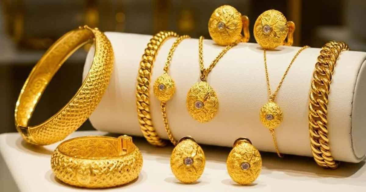 টানা তিন দফা বৃদ্ধির পর স্বর্ণের দামে স্বস্তি, কমেছে প্রতি ভরির মূল্য