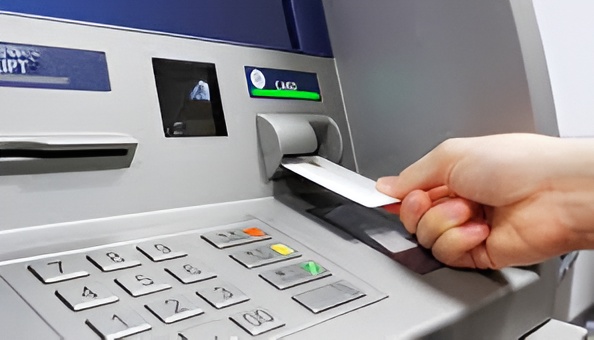 এটিএম বুথে কার্ড আটকে যায় কেন, কী করবেন গ্রাহক?