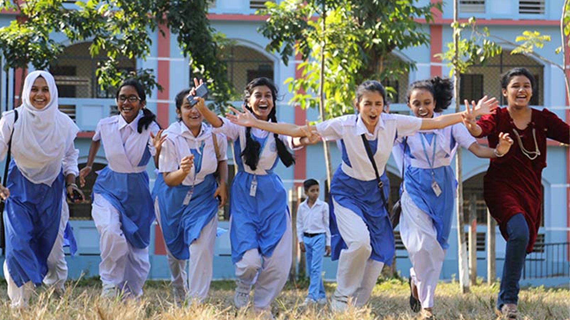 টানা ৫ দিনের ছুটিতে যাচ্ছে শিক্ষাপ্রতিষ্ঠান