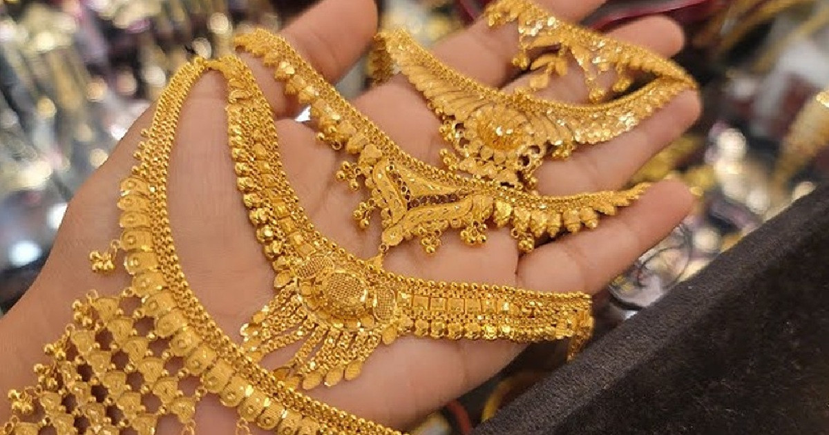 বিশ্ববাজারে স্বর্ণ ও রুপার দামে আবারও রেকর্ড