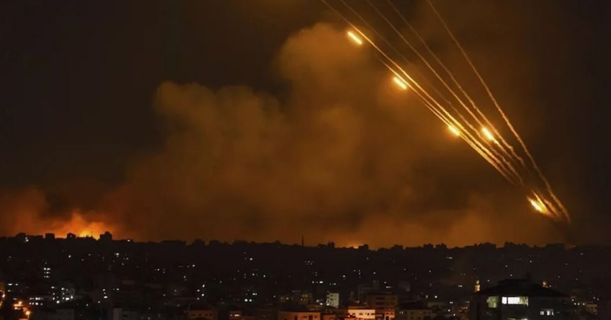 ইসরায়েলে ইরানের ক্ষেপণাস্ত্র হামলা: আহত অর্ধশতাধিক